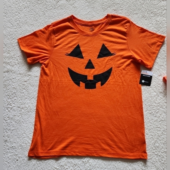 NWT women's Halloween t-shirt bundle Jack o lantern and Scull print Size M - Picture 4 of 4